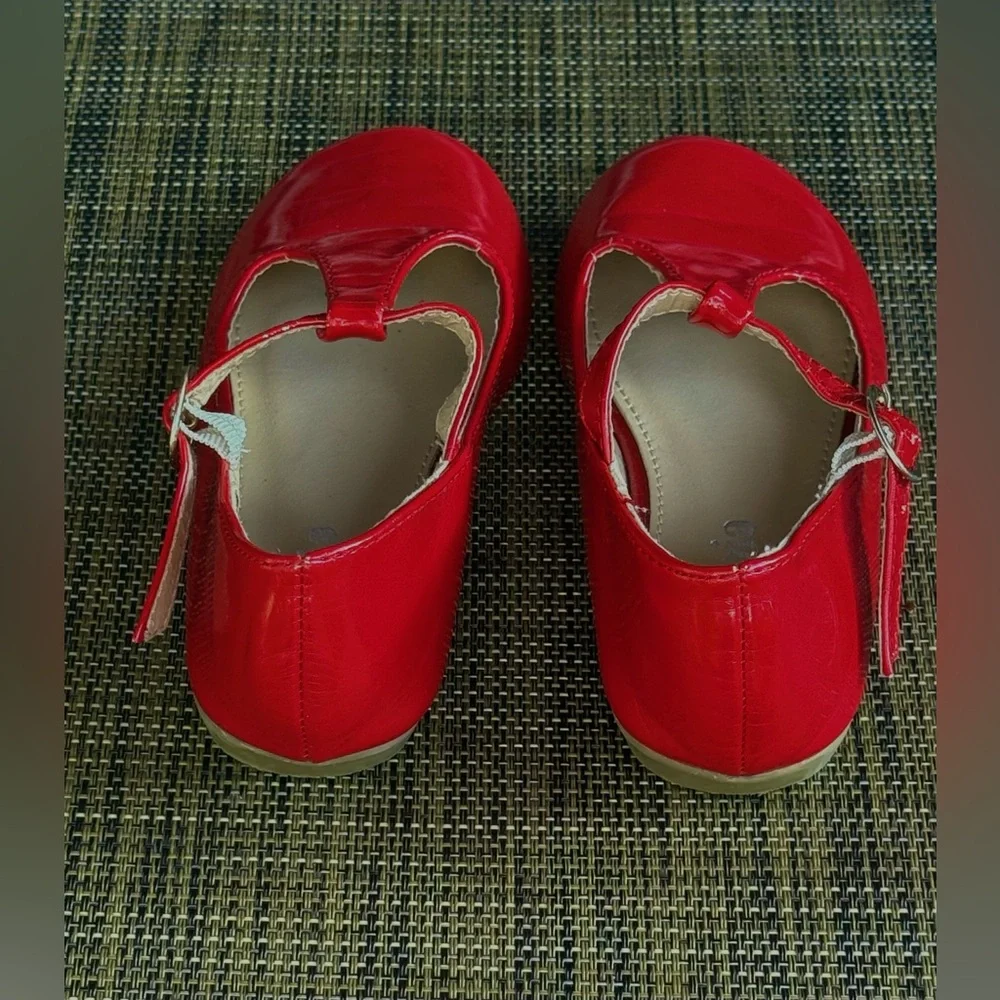 Utopia Red Patent Dress Shoes Toddler Girl’s 10 T-Straps adjustable gold buckles